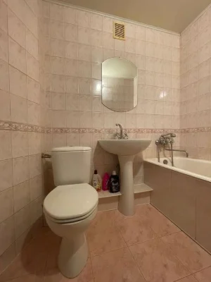 Pavlovo Pole. Three-room apartment for sale.