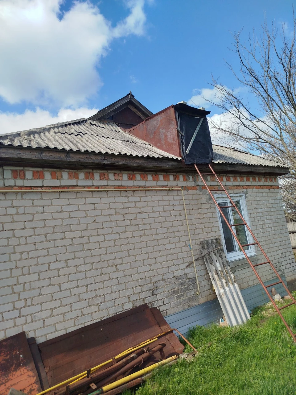 Будинок у с. Камбурліїївка Онуфріївського району. 25км Креме