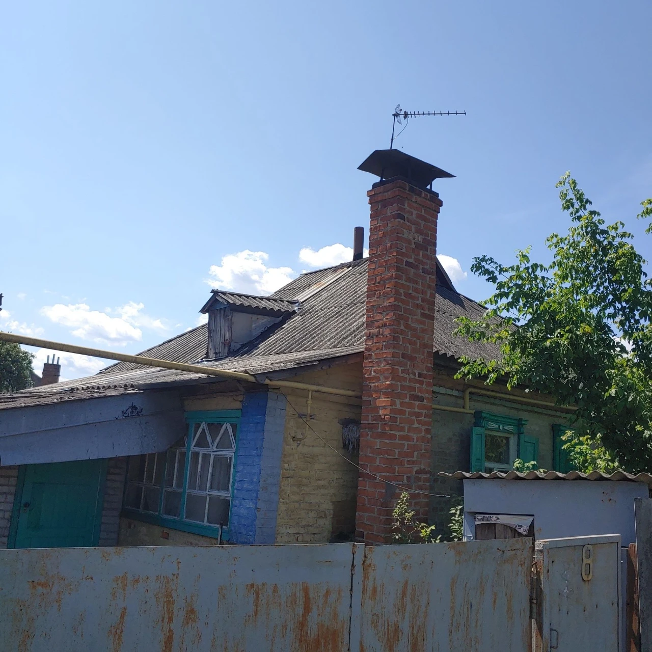 Власник.Будинок в Кременчуці, є працююча  груба,газ, вода, с