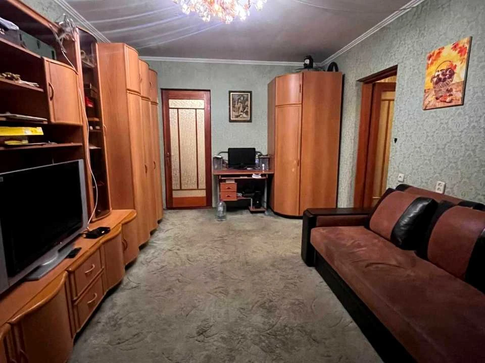 Будинок. Буча, Південна