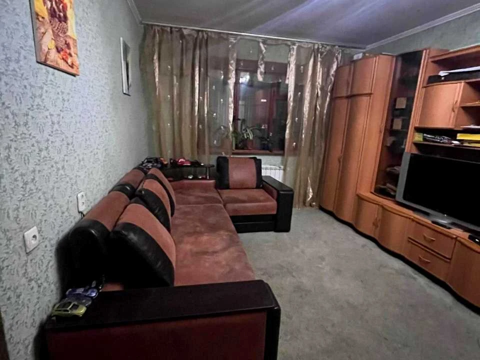 Будинок. Буча, Південна