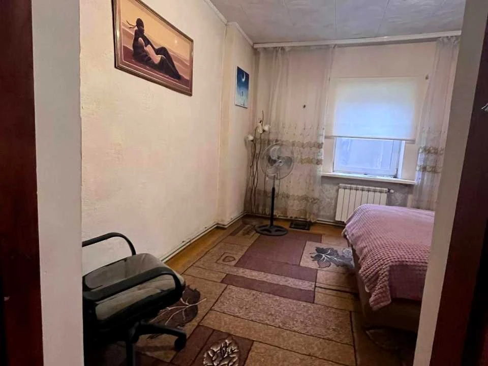 Будинок. Буча, Південна