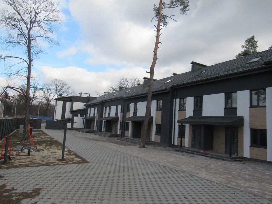 Продам таунхаус вул. Дахнівська р-н Соснівки ЖК "біля Соснов