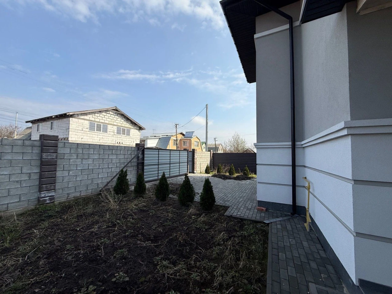 Окремий будинок 125м² у Бучі, поруч Варшавський ринок та Аве