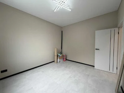 Таунхаус с ремонтом 100 м², участком 1,5 сотки, центральными