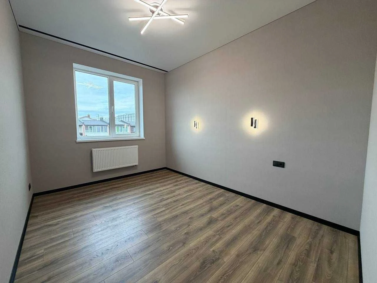 Таунхаус с ремонтом 100 м², участком 1,5 сотки, центральными