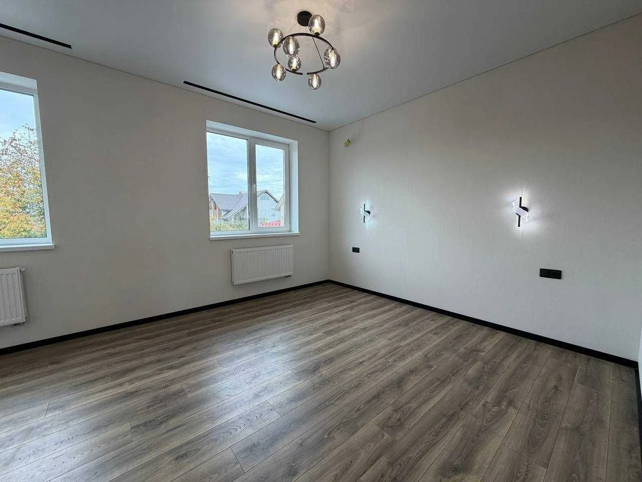 Таунхаус с ремонтом 100 м², участком 1,5 сотки, центральными