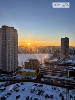 Sale of 3-room apartment 172 sq. m on Obolonskyi street, PR-T district