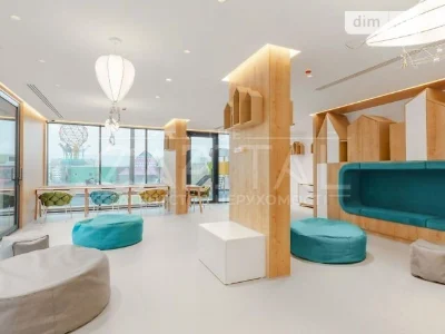 Sale of 3-room apartment 172 sq. m on Obolonskyi street, PR-T district