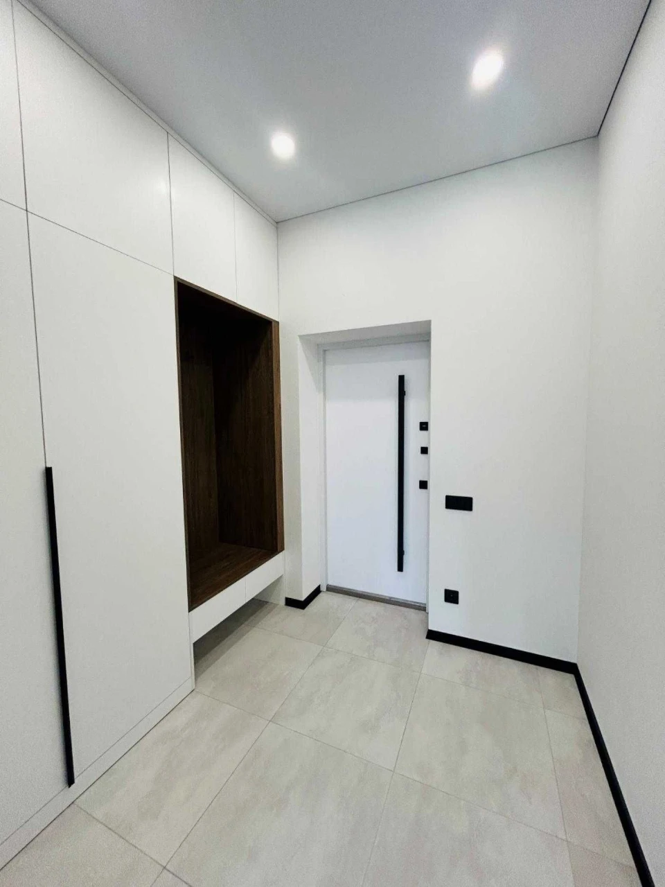 Таунхаус біля школи в Бучі з ремонтом та меблями 100 м² Газ