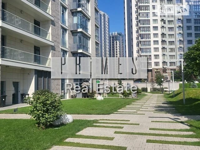 Sale of 3-room apartment 154 sq. m. on Andriy Verkhoglyada St. 11B •