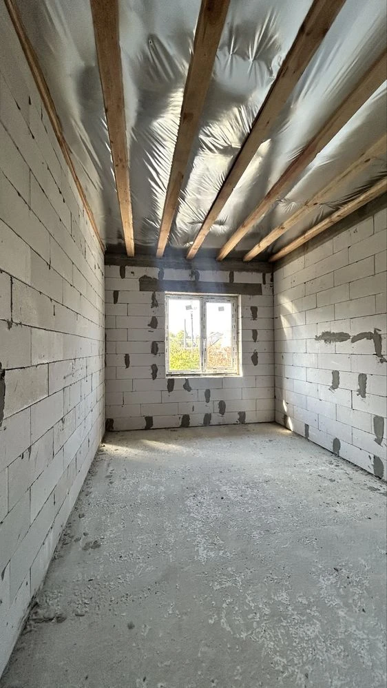 Будинок у Бучі: 125 м², 4 кімнати, газ і центральні комуніка