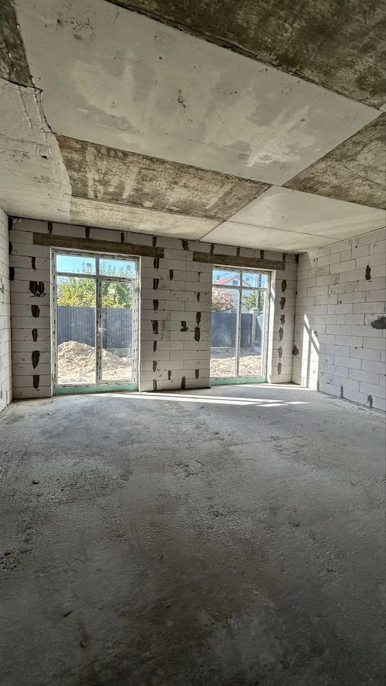Будинок у Бучі: 125 м², 4 кімнати, газ і центральні комуніка
