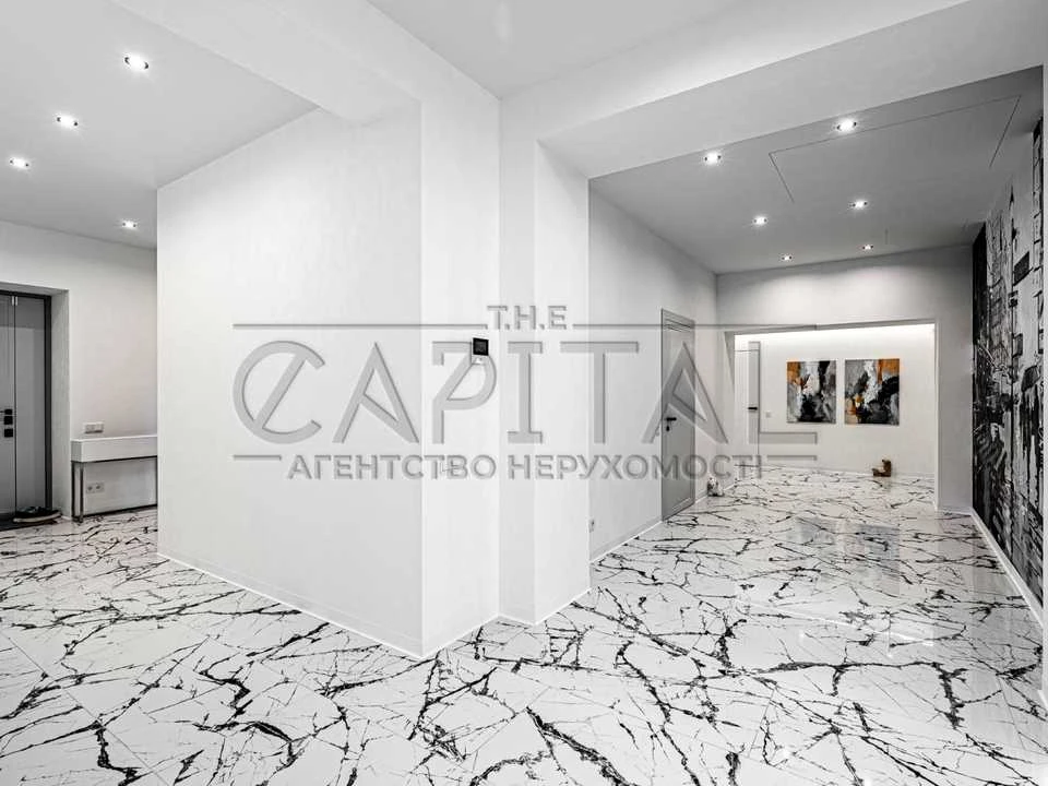 Будинок. Буча, Вербицького