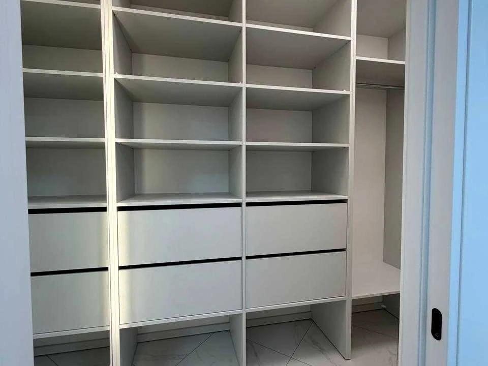 Будинок. Буча, Івана Котляревського
