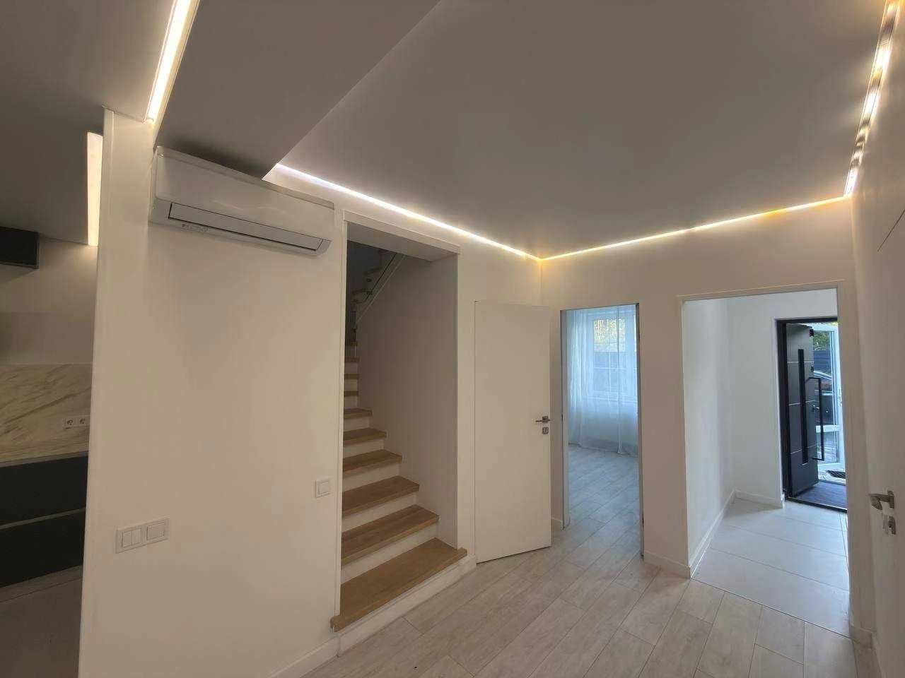 Продаж кутового таунхаусу в Лісовій Бучі, 155 м² комфорту, п