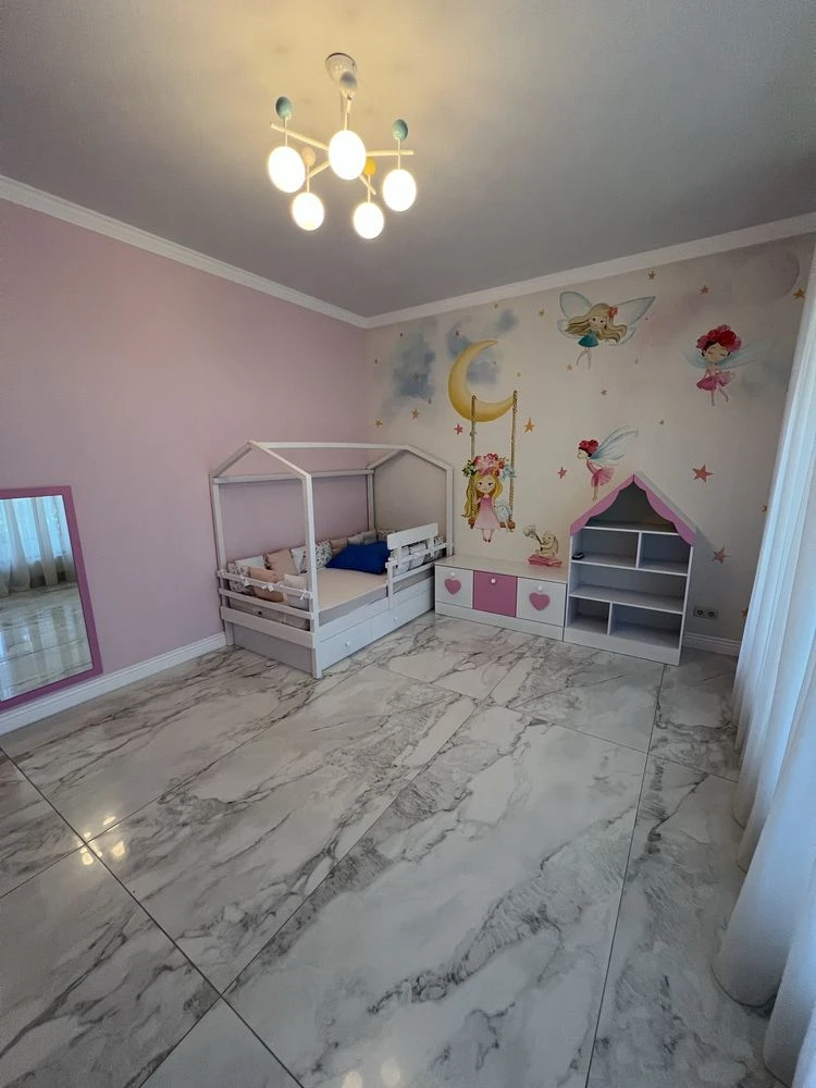 Продаж будинку 220 м² з басейном та джакузі,Ділянка 10 соток