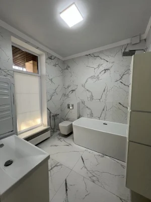 Продаж будинку 220 м² з басейном та джакузі,Ділянка 10 соток