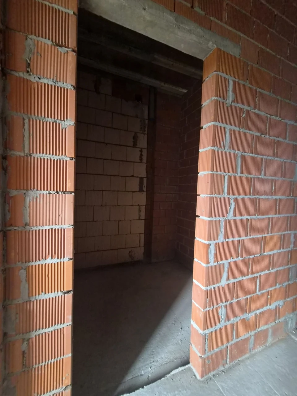 Таунхаус у  гарному районі Бучі.