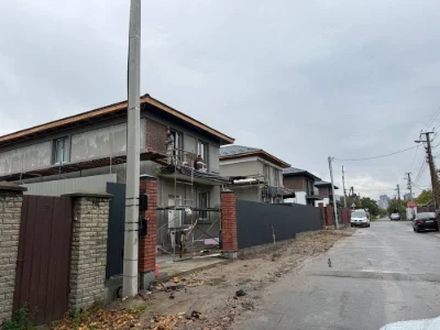 Продаж будинку в ЦЕНТРІ Бучі! Газ, центральні комунікації !