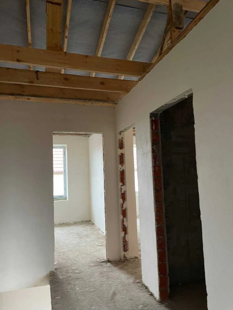 Продам таунхаус в центральній частині Бучі з виконаною штука