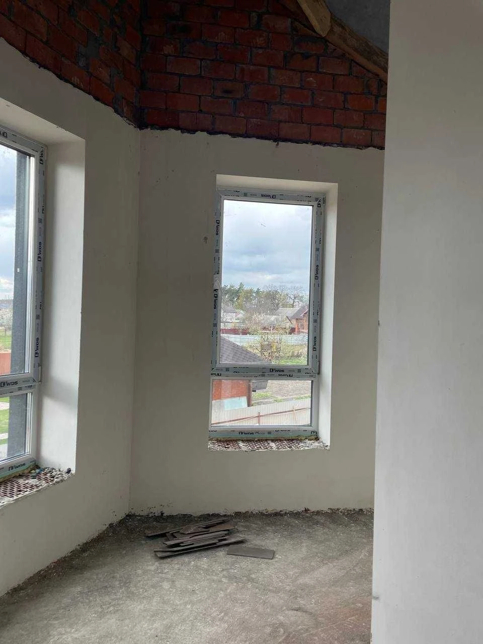 Продам таунхаус в центральній частині Бучі з виконаною штука