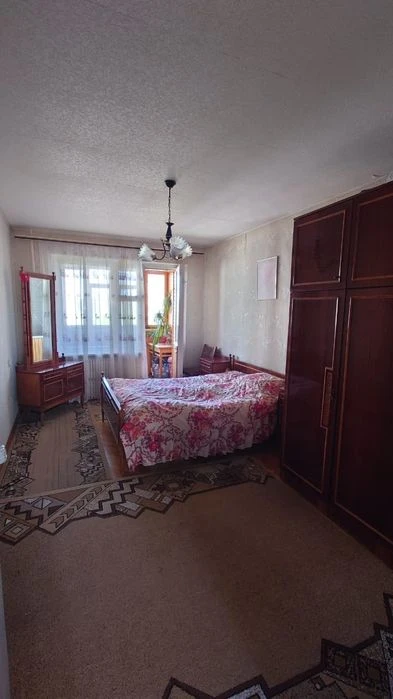 Продажа: Трехкомн. Ул. Очаровательная, 38А. От владельца