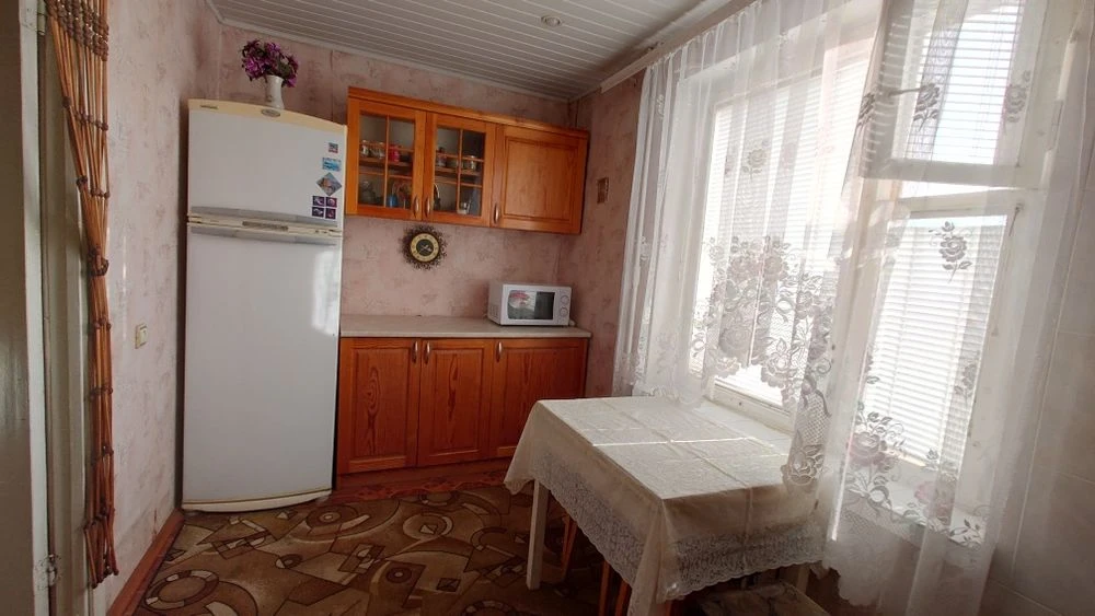 Продажа: Трехкомн. Ул. Очаровательная, 38А. От владельца