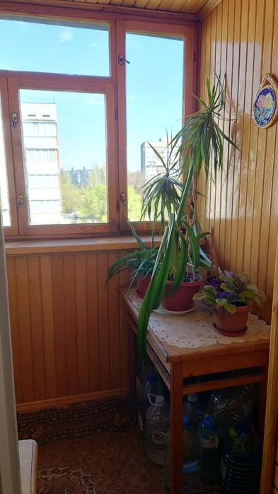 Продажа: Трехкомн. Ул. Очаровательная, 38А. От владельца