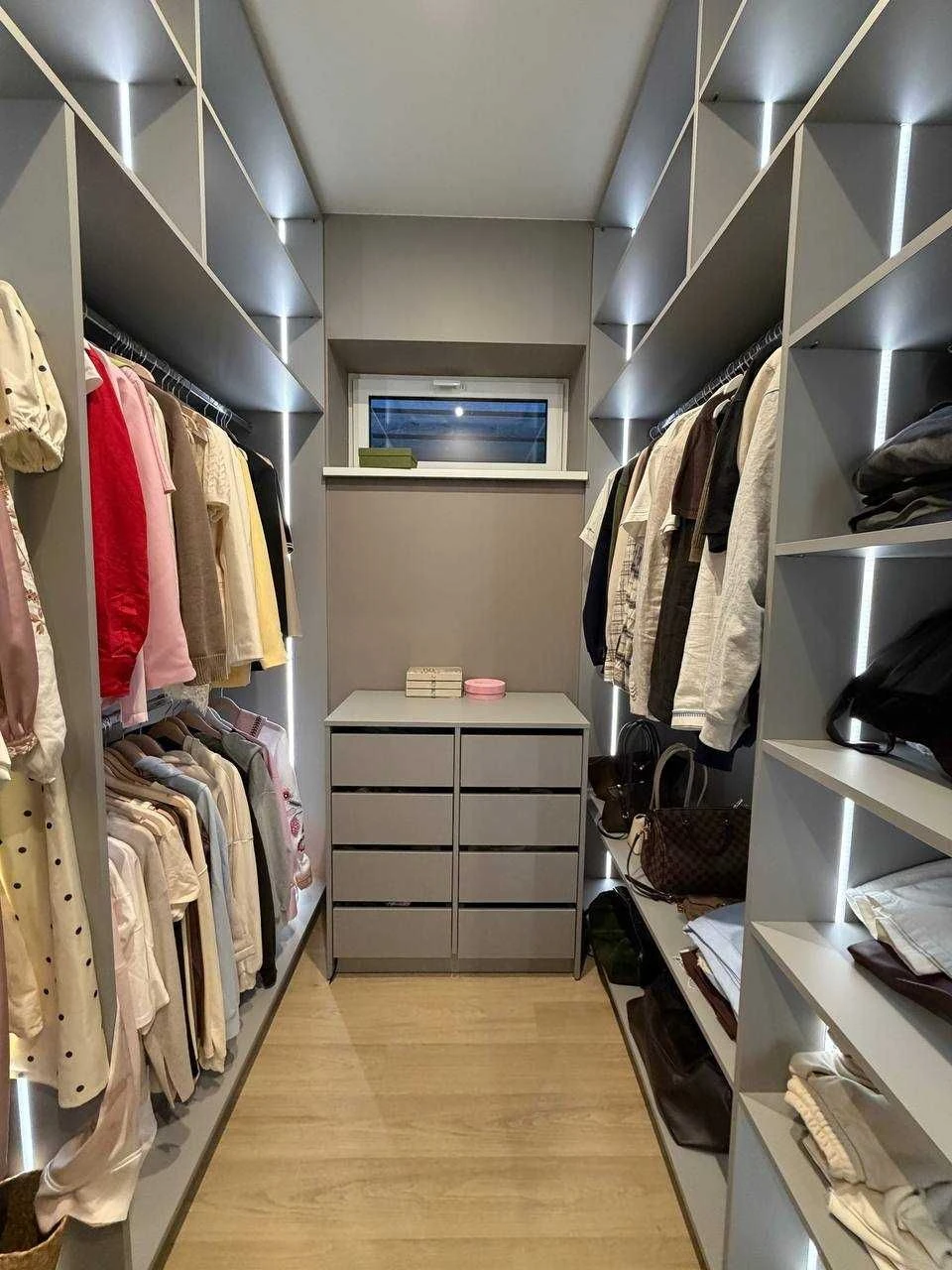 Продаж будинку в Бучі з ремонтом, меблями та технікою