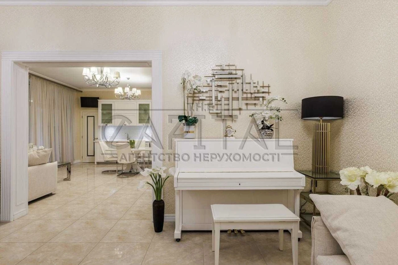Будинок у Бучі, створений для власного життя — автономність|