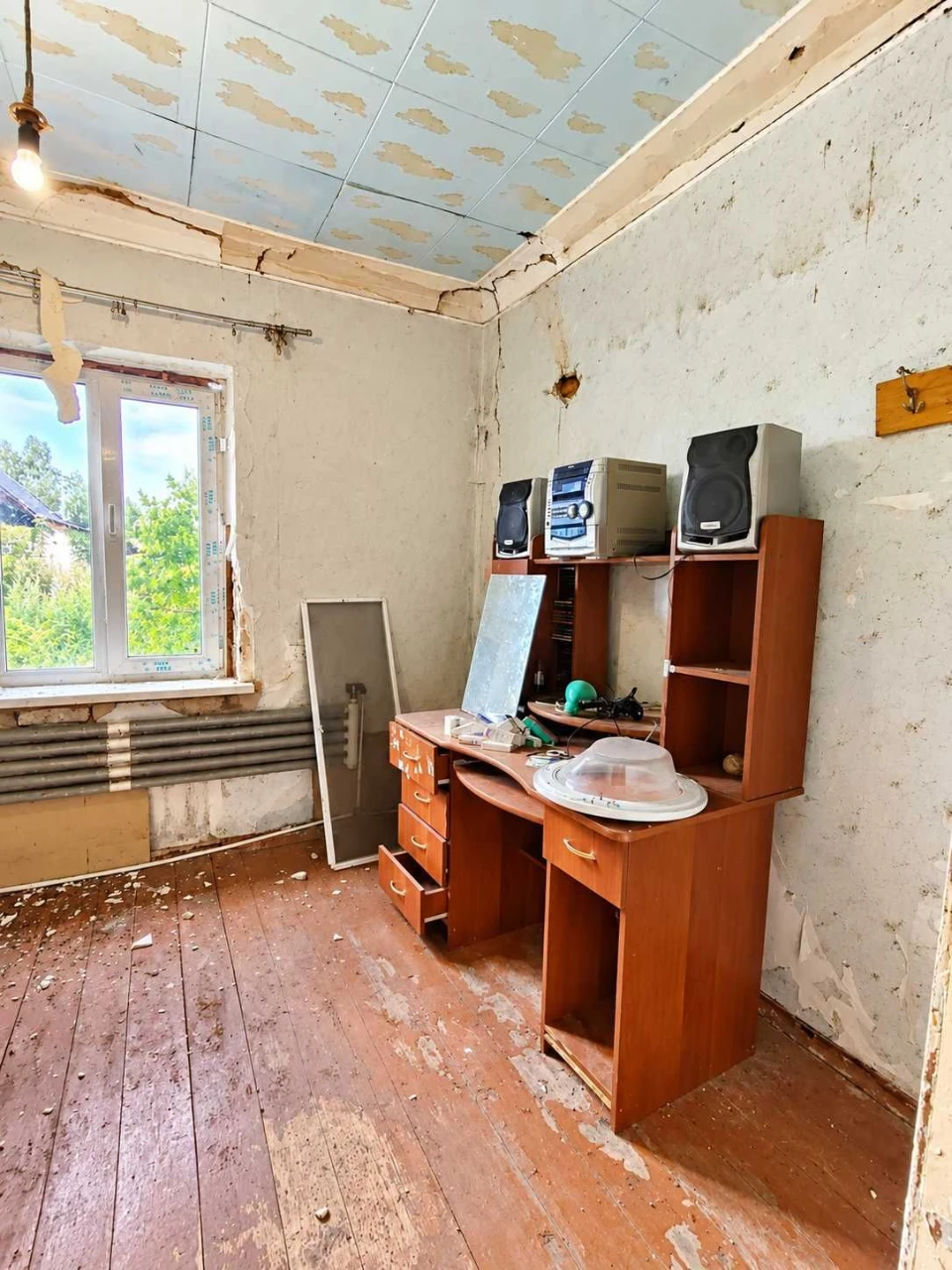 Продам будинок м. Буча вул. Яблунська, велика ділянка 10 сот