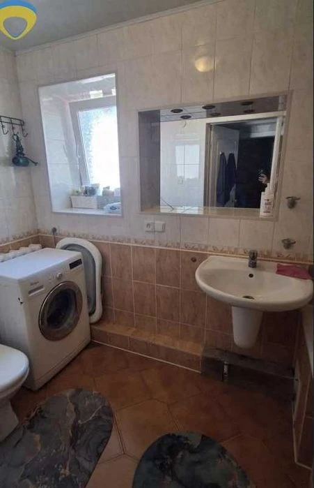 I will sell part of a house in Fontana-Chubaivka — 90 m², 3 rooms
