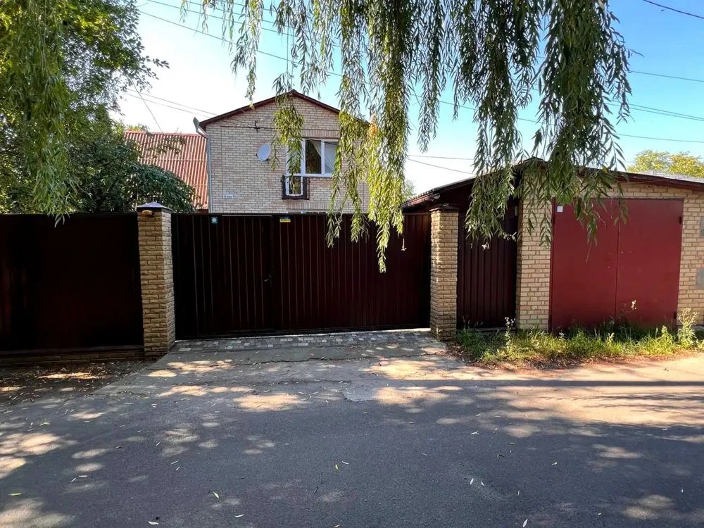 Продаж двоповерхового будинку в Бучі Ново-Яблунська 42А