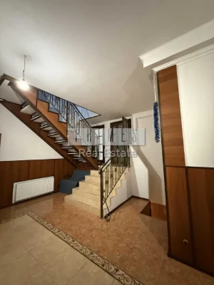 Продаж 3-поверхового будинку, газ, гараж, Буча