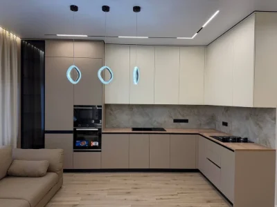 Продам Дуплекс з новим ремонтом та ділянкою 3сотки. Без комі