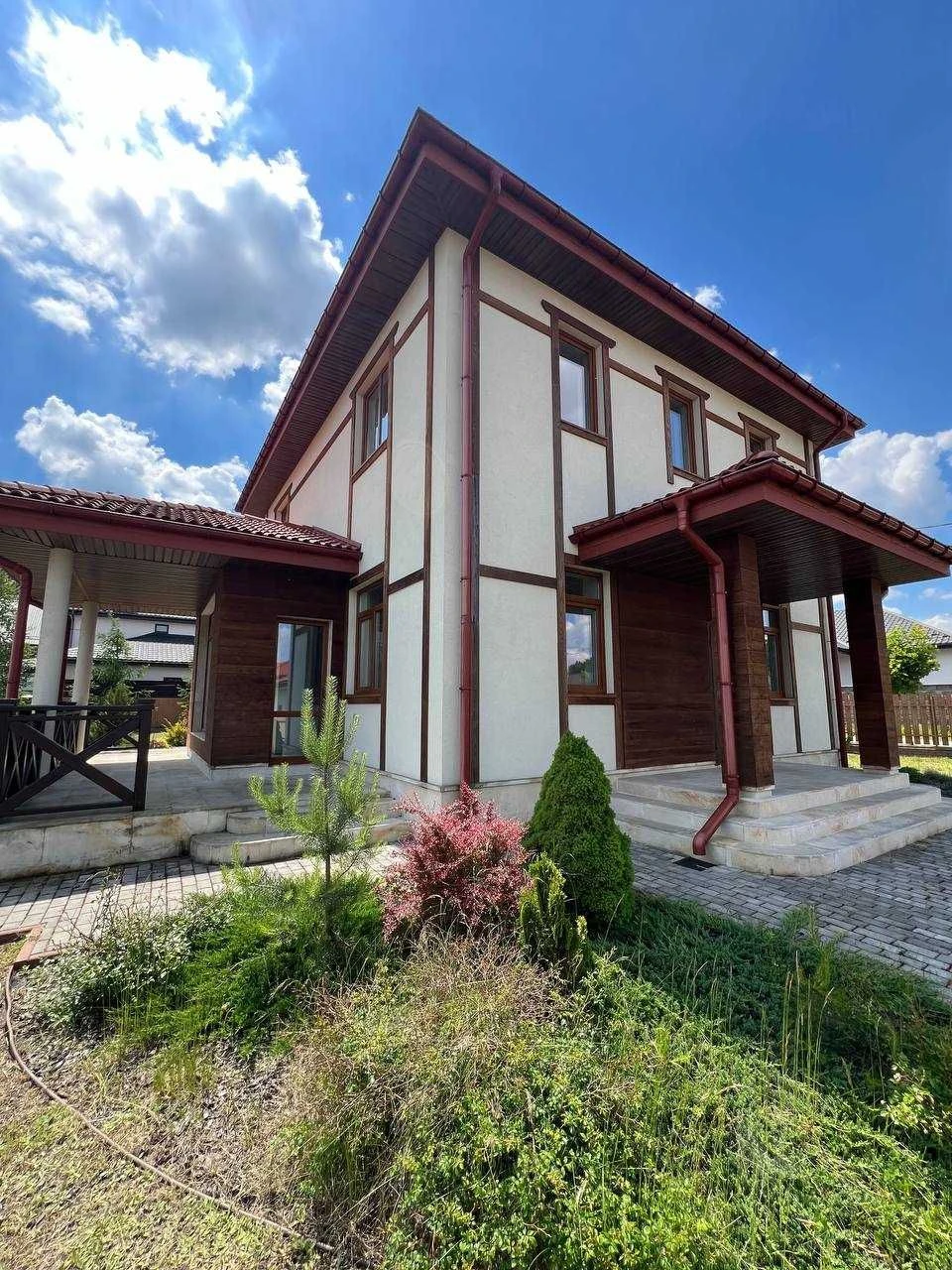 Двоповерховий будинок 197 м² у Лісовій Бучі