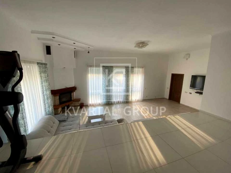 Будинок. Буча, Мрії вул.