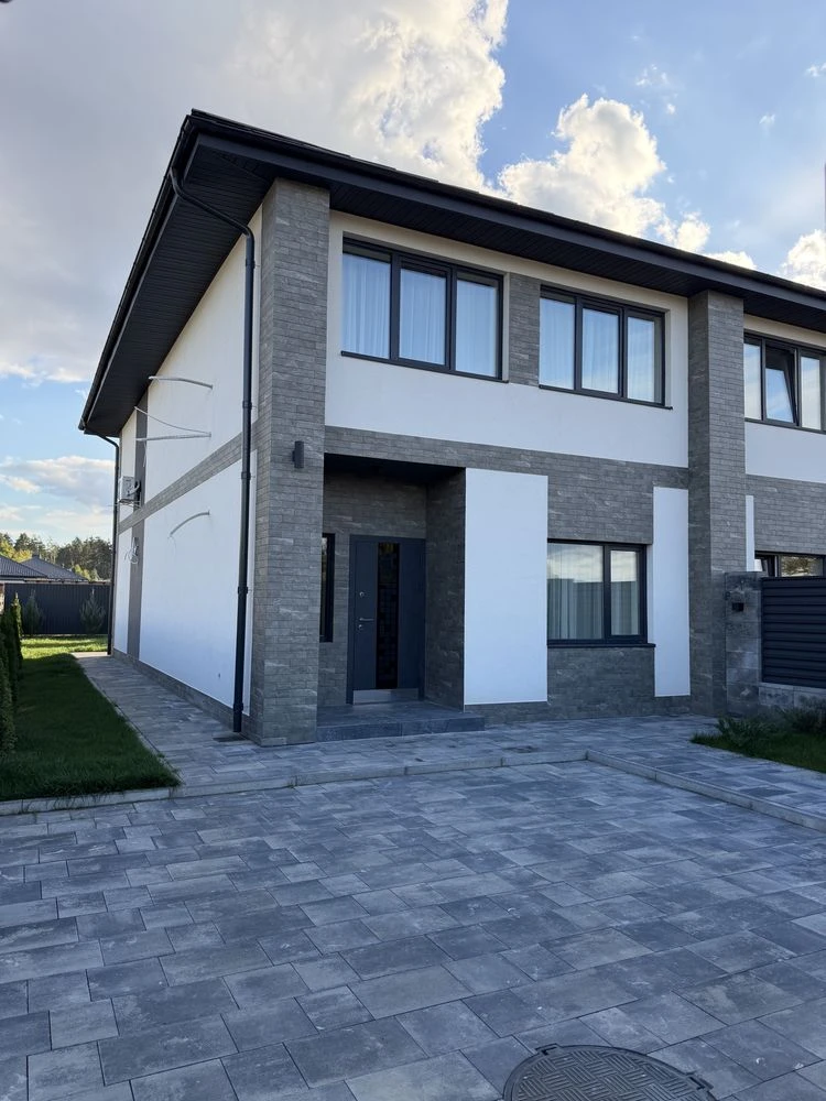 Продаж дуплексу 120 м2 з якісним ремонтом в Бучі. Земельна д