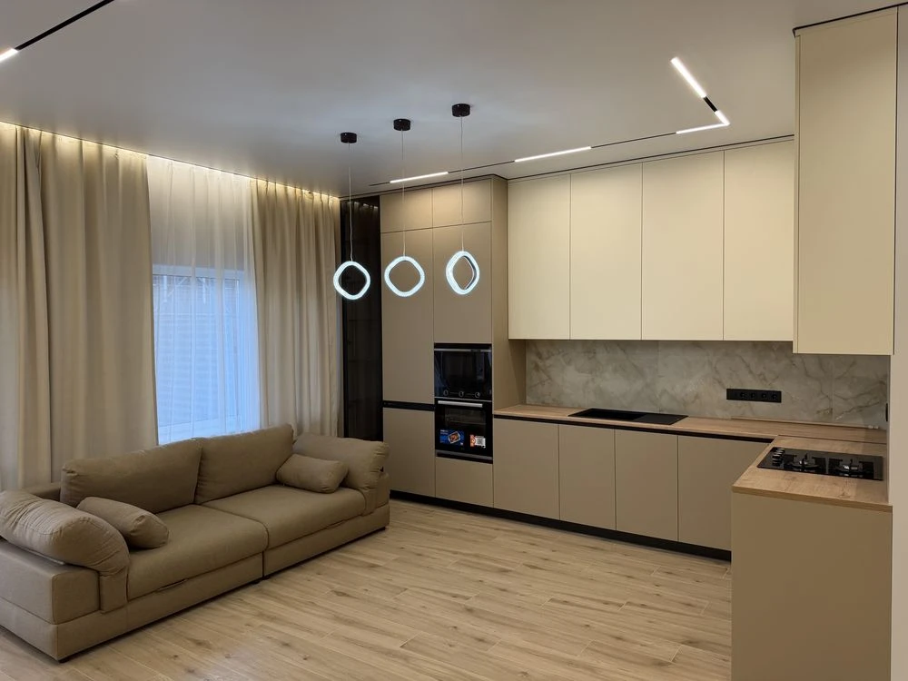 Продаж дуплексу 120 м2 з якісним ремонтом в Бучі. Земельна д