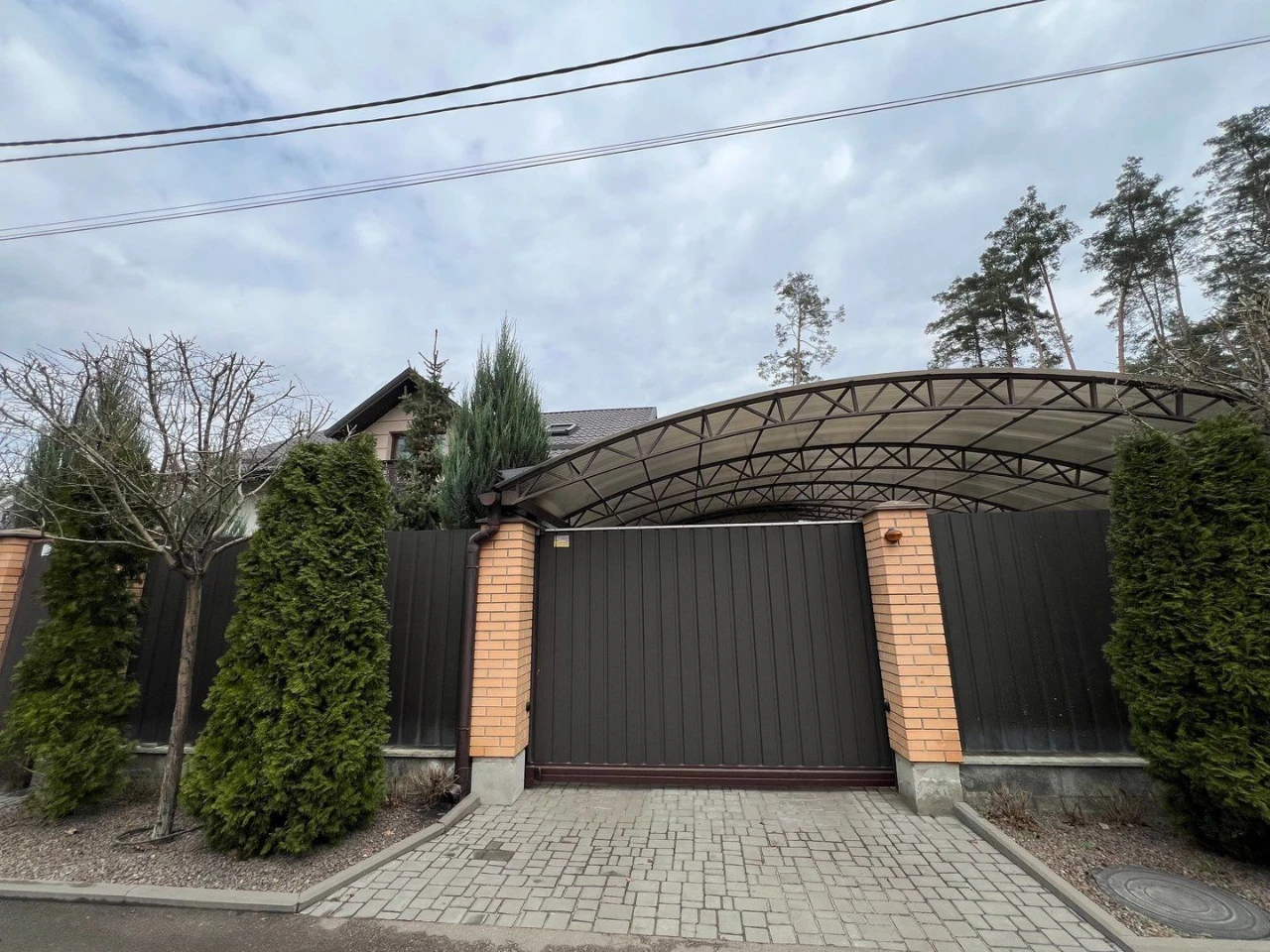 Автономний будинок - є ГАЗ, Генератор, Інвертор та батарея |
