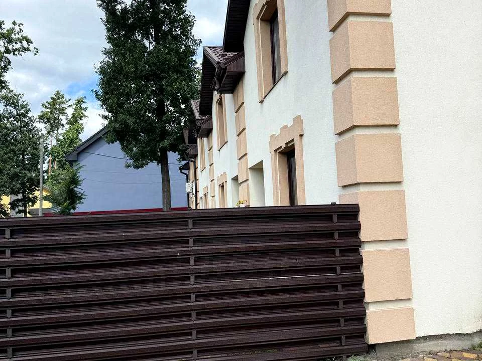 Будинок. Буча, Сім'ї Красовських вул.