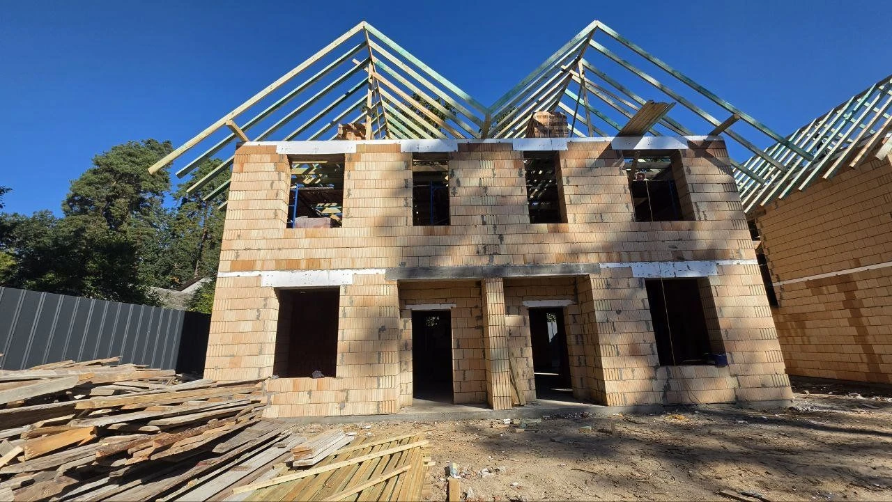 Продаж дуплекс 100 м² в Ірпені: 4 кімнати, газ, парковка на