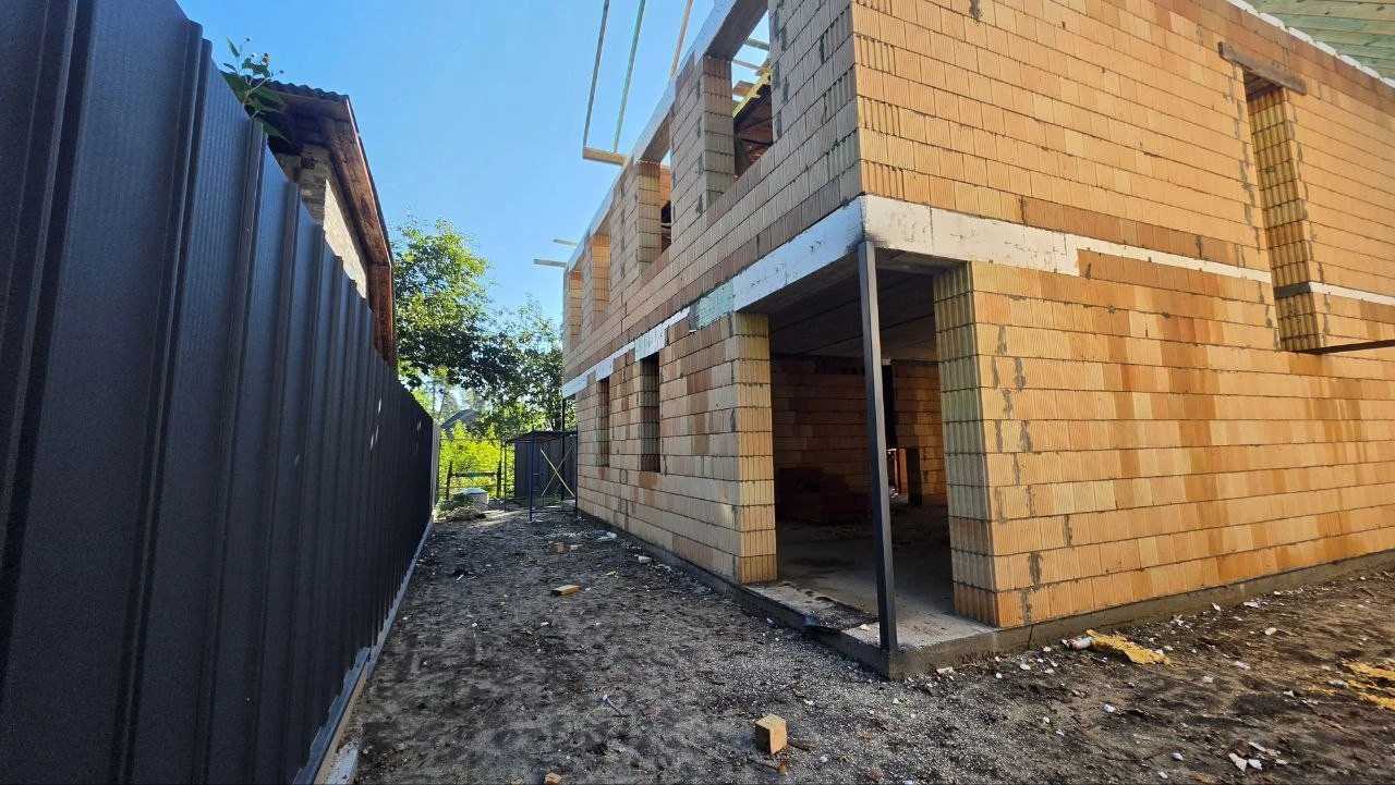 Продаж дуплекс 100 м² в Ірпені: 4 кімнати, газ, парковка на