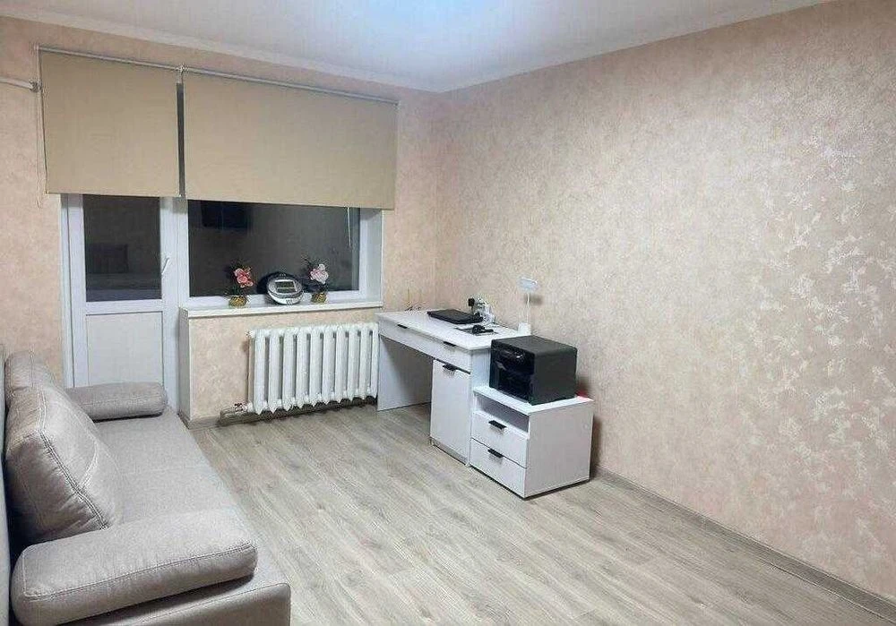 Продам 2-комн. квартиру Центр, Парк Глобы Сечеславская Набер