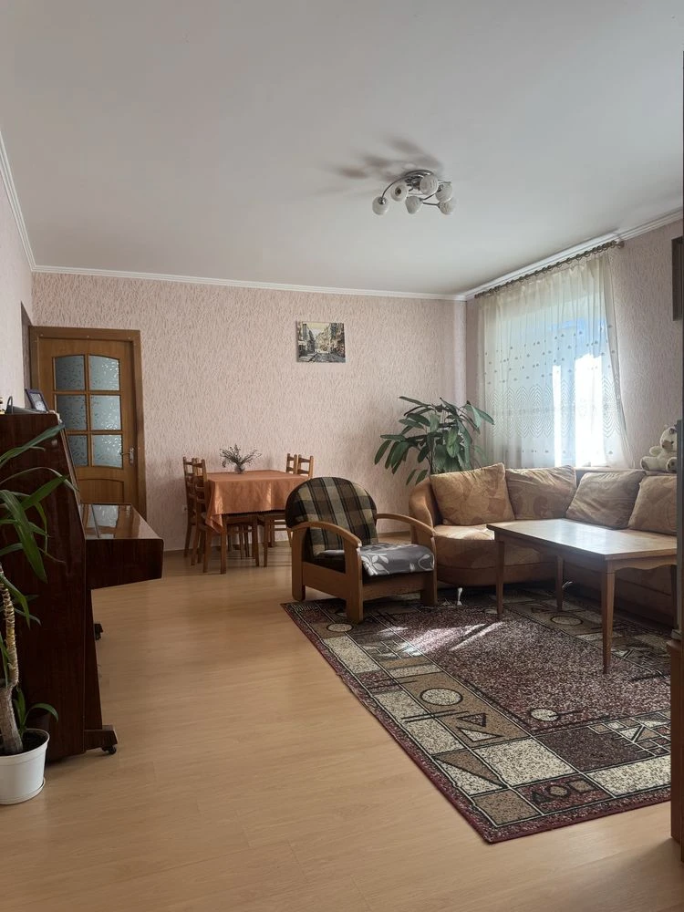 Продам будинок з ремонтом Буча Центр