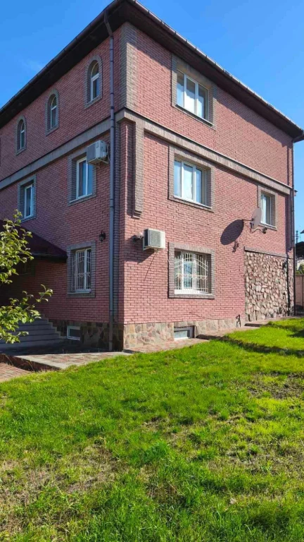 Продам Будинок 300 м.кв. з ремонтом за 210 тис Без комісії