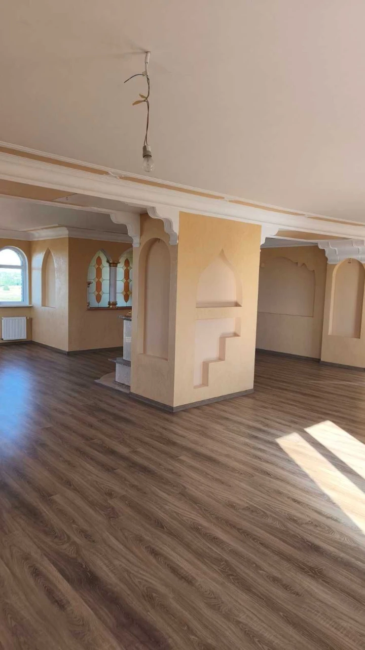 Продам Будинок 300 м.кв. з ремонтом за 210 тис Без комісії