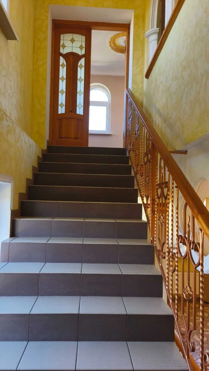 Продам Будинок 300 м.кв. з ремонтом за 210 тис Без комісії
