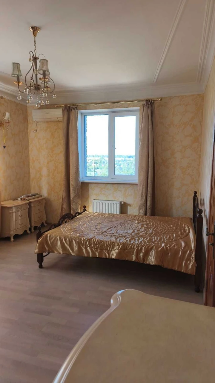 Продам Будинок 300 м.кв. з ремонтом за 210 тис Без комісії